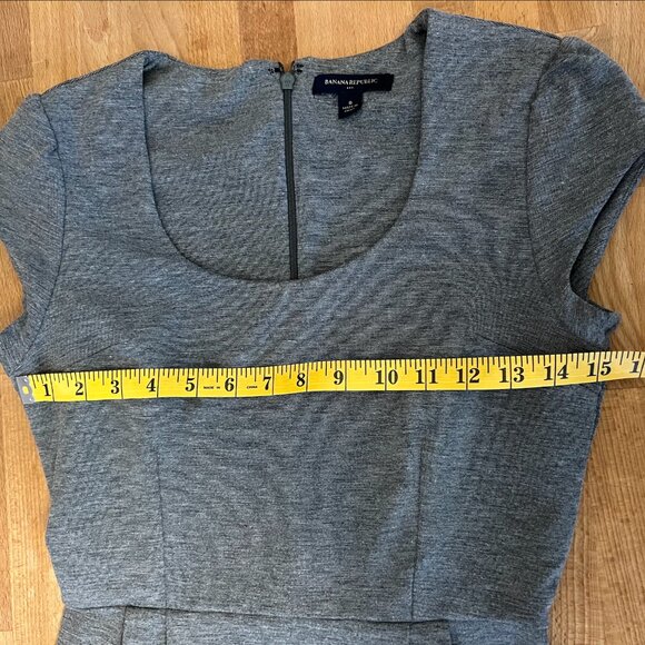 Banana Republic Grey Dress (0) - Picture 7 of 7